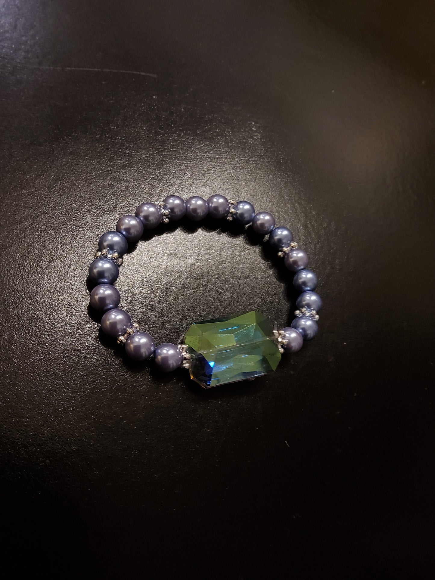 Lilac Pearl Bracelet with Large Crystal