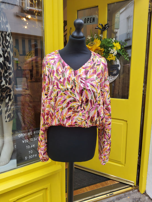 Abstract Print V-Neck Puffball Blouse