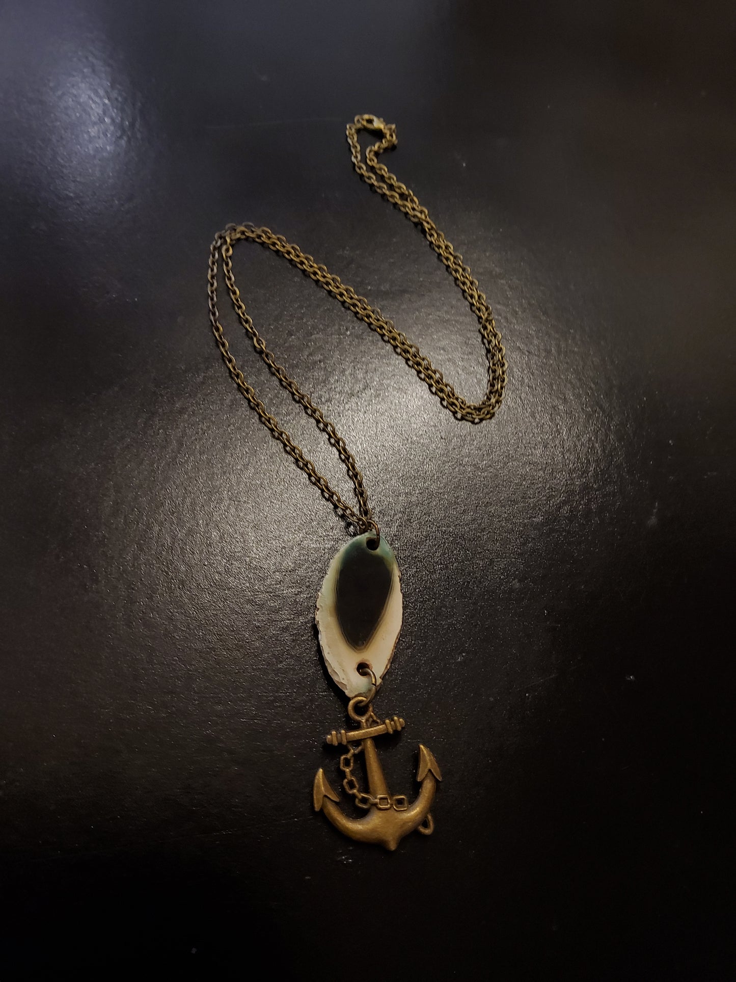 Anchor Necklace with Agate stone