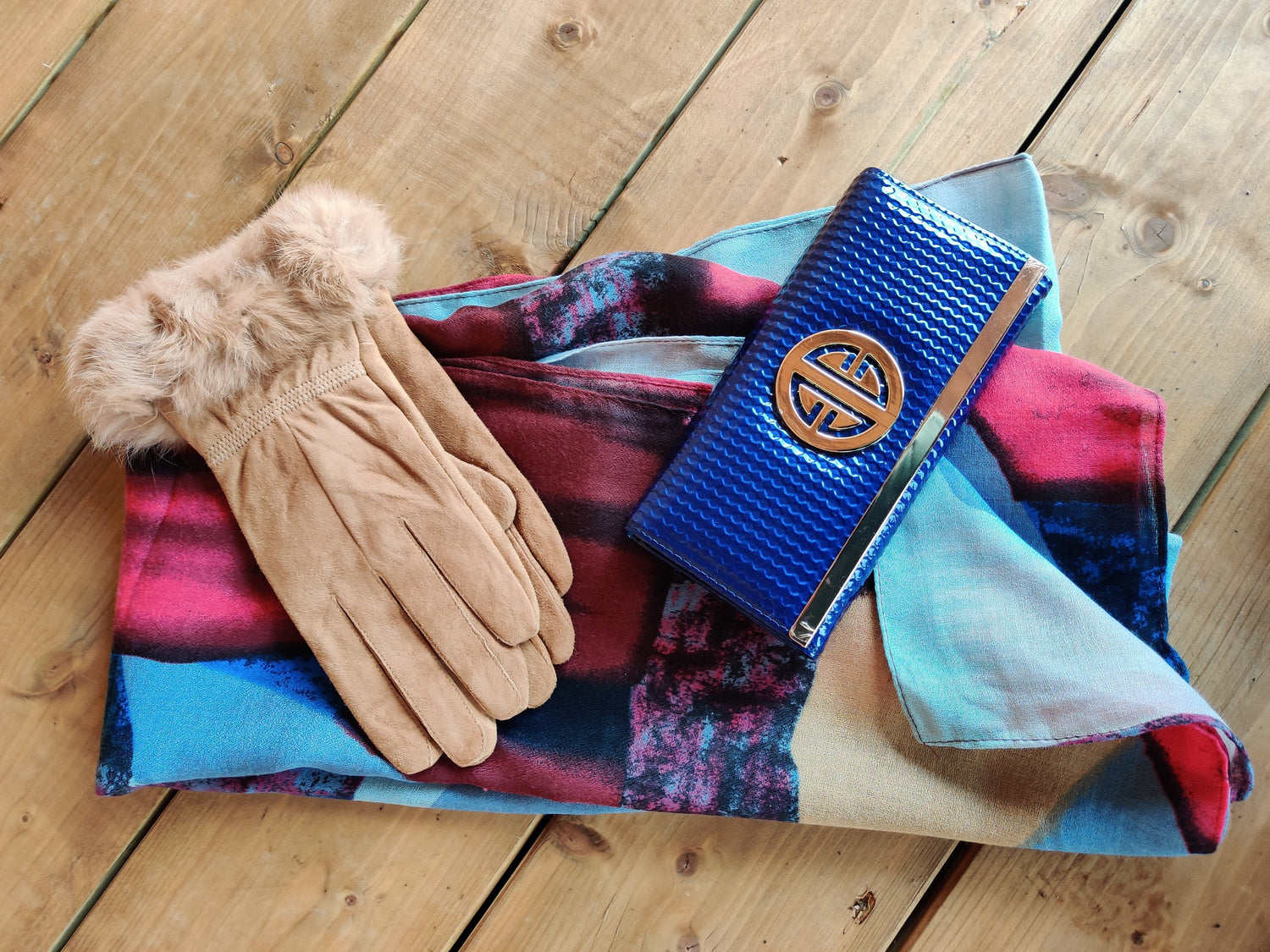 Buy gloves online or in store in Melanie Bond Boutique, Dromore Northern Ireland