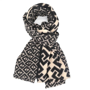 Black geometric cosy scarf