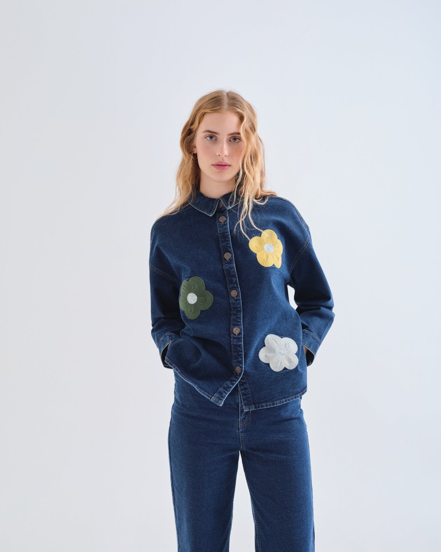 Pre-order* Compañía Fantástica: Embroidered denim flower shacket