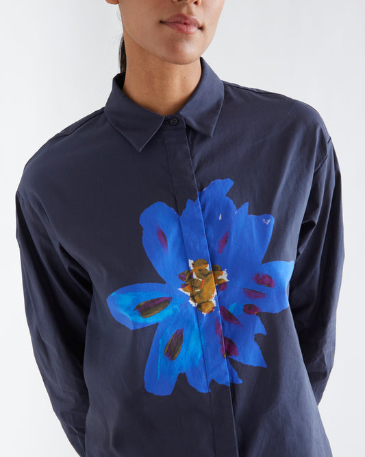 Compañía Fantástica: Blue flower shirt