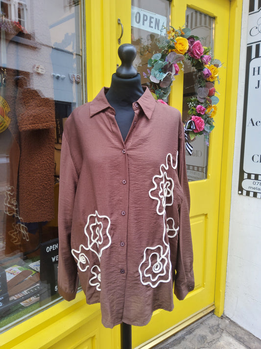 Floral Embroidery Roll Sleeve Shirt