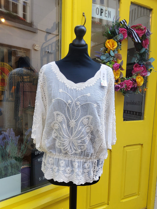 Butterfly sleeve lace floaty top in cream