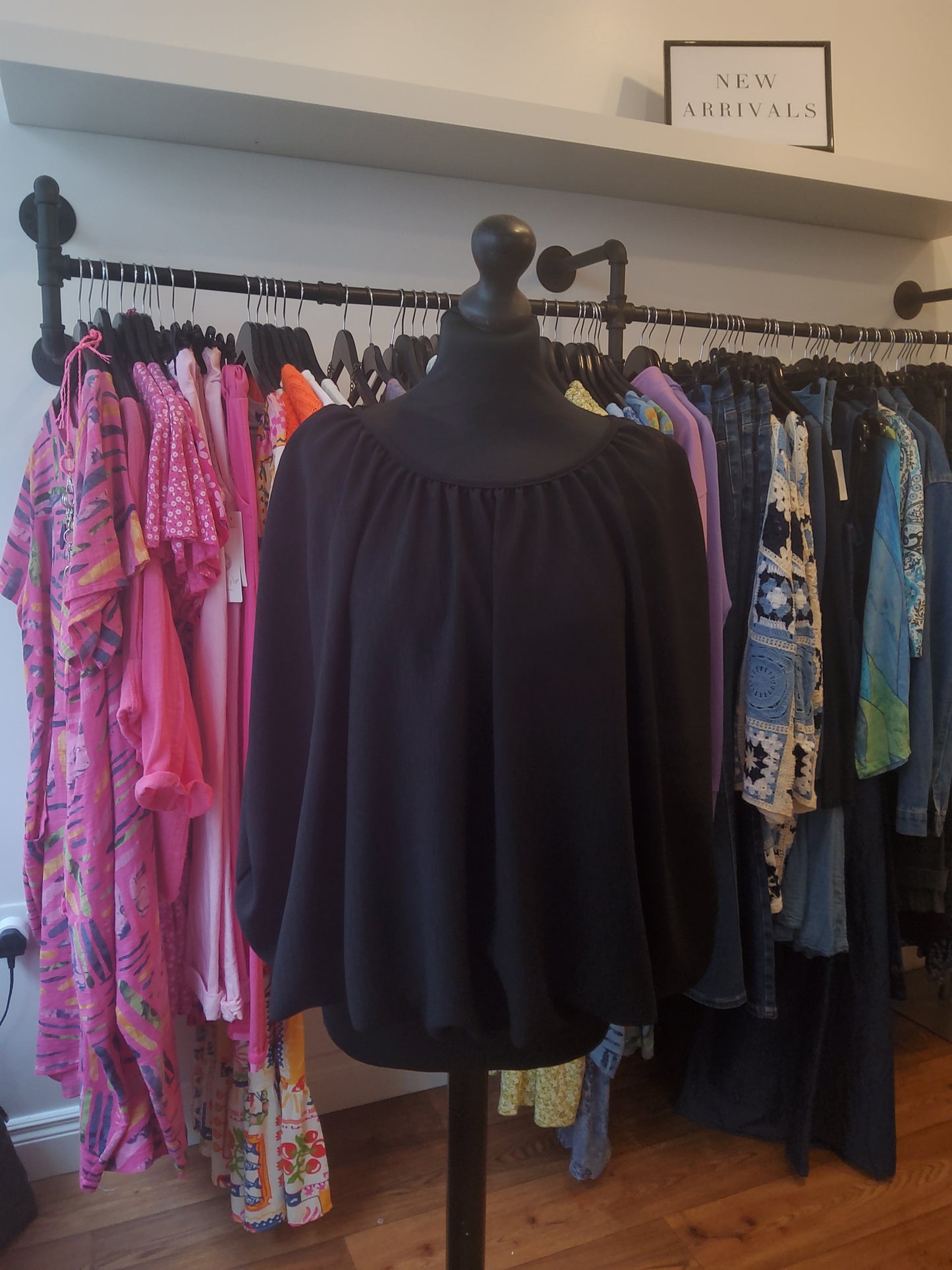 Black Lightweight Summer Bubble Hem Top