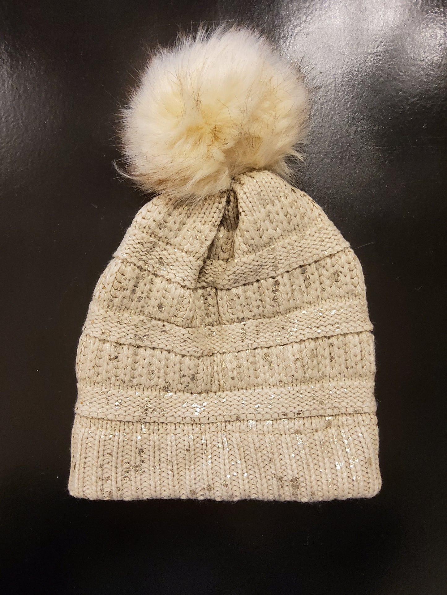 Contrast Knit PomPom Hat