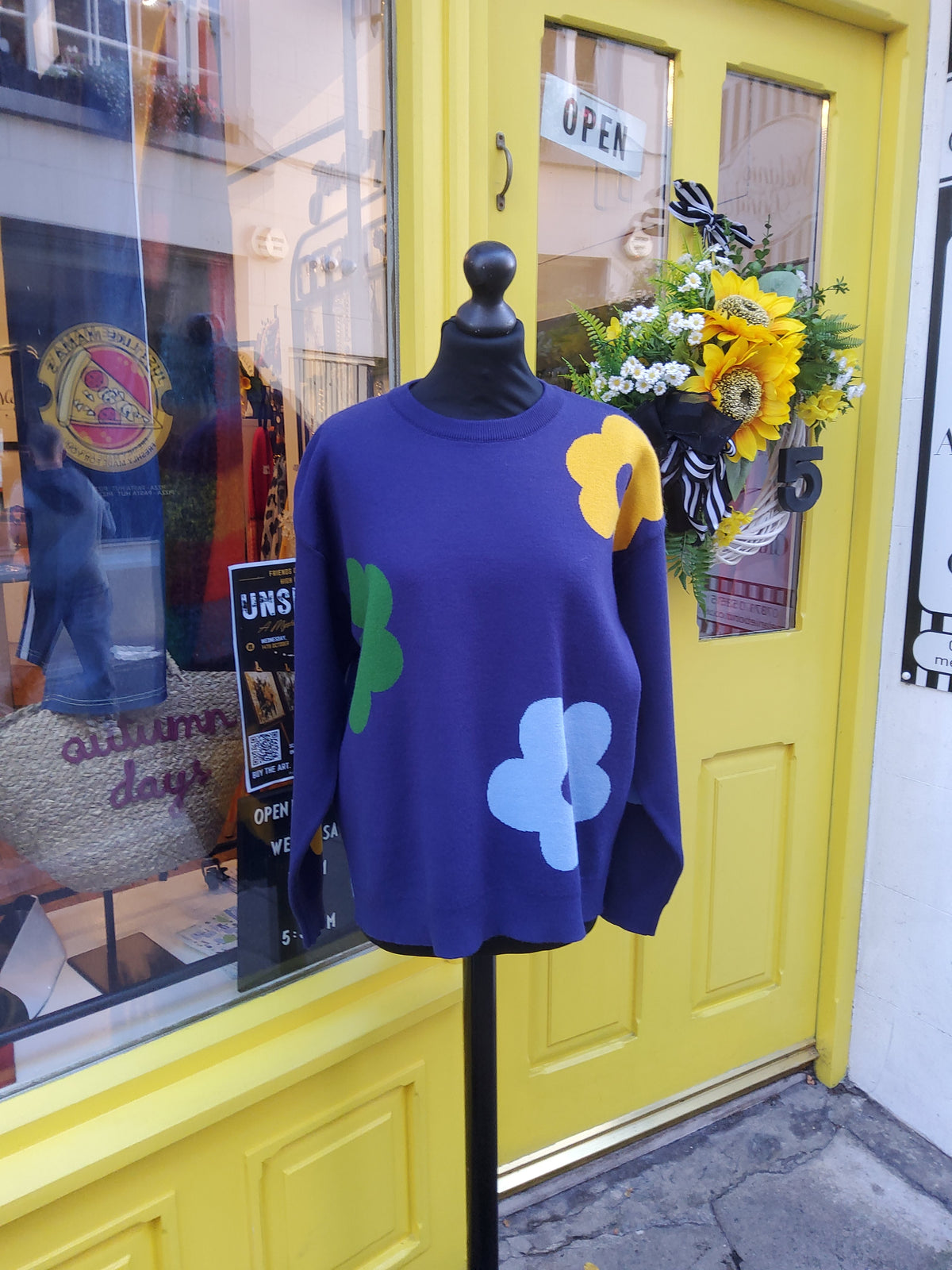 Compañía Fantástica: Flower jumper