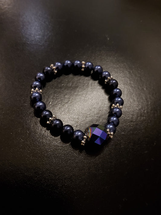 Navy Pearl Bracelet with Purple Small Crystal