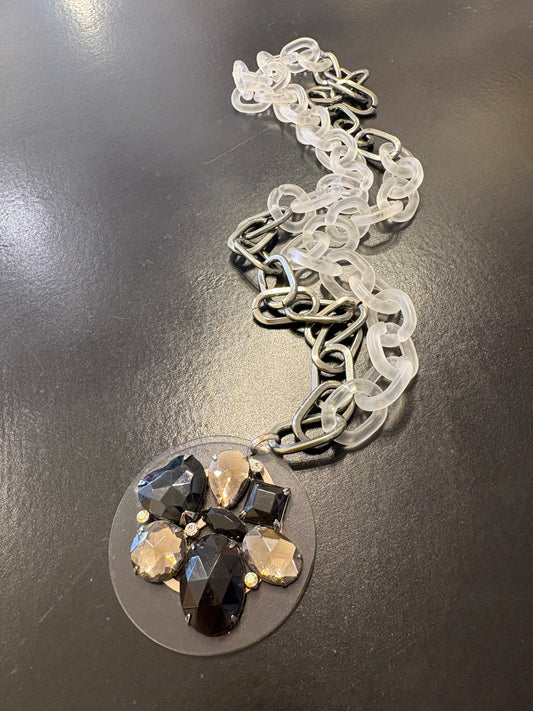 Contrast Chain Necklace with Beaded Detailing